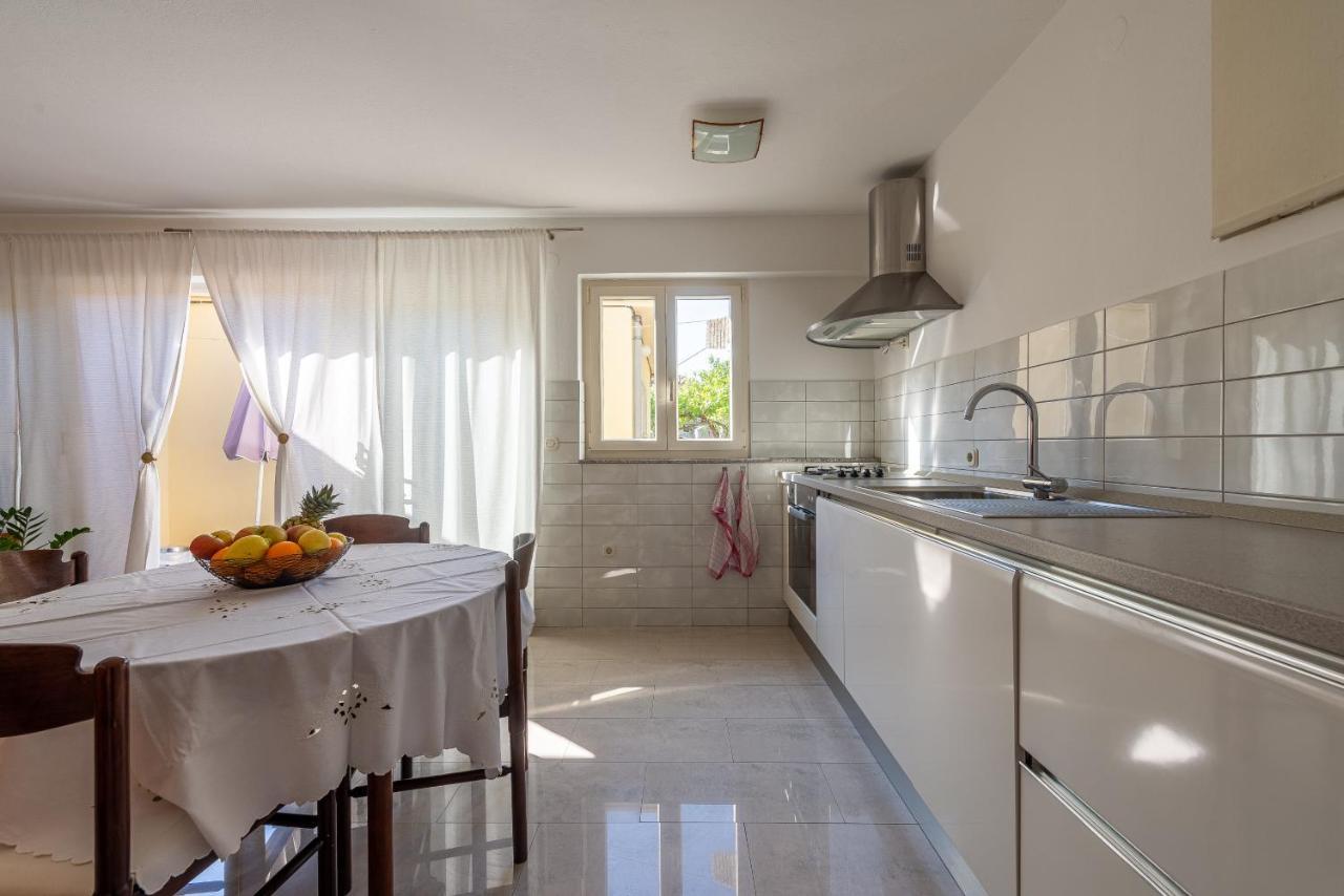 Apartment Brgacelj Kali Esterno foto