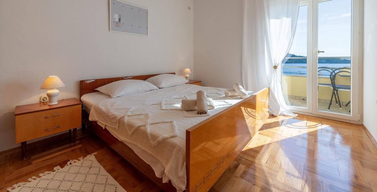 Apartment Brgacelj Kali Esterno foto