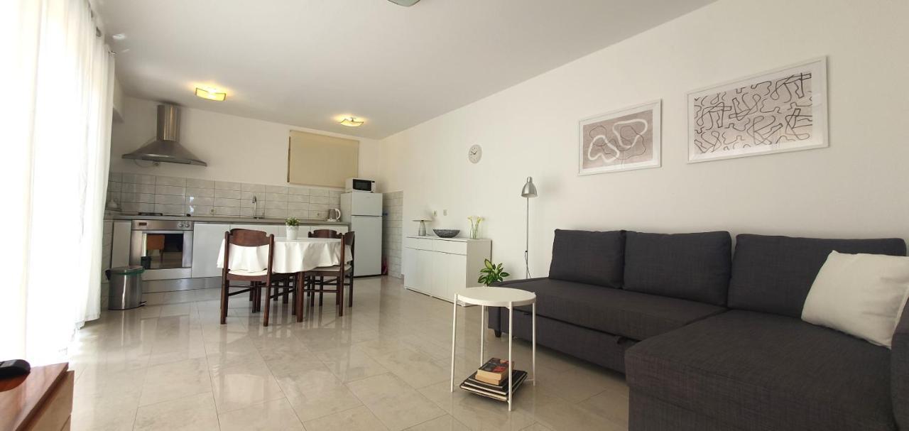 Apartment Brgacelj Kali Esterno foto