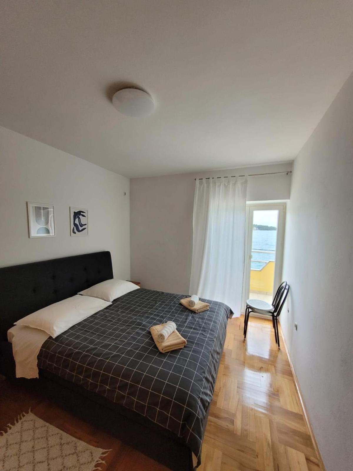 Apartment Brgacelj Kali Esterno foto
